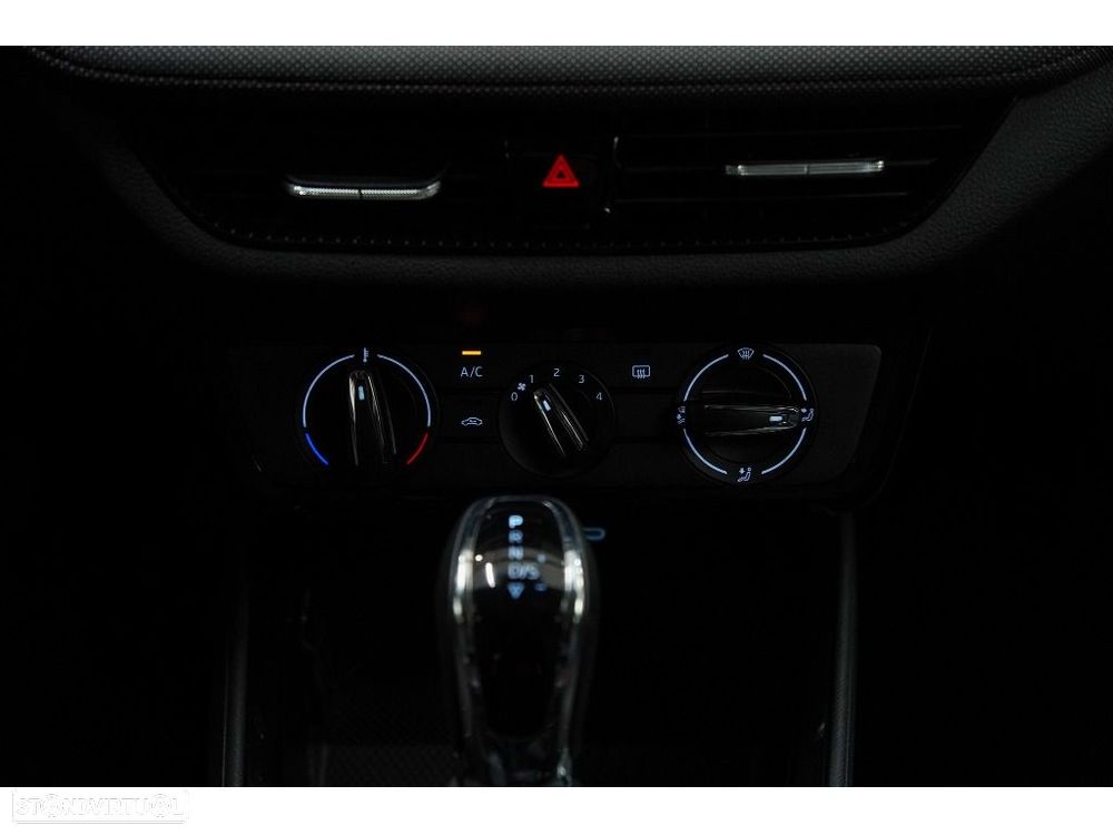 Skoda Fabia 1.0 TSI Selection DSG - 24