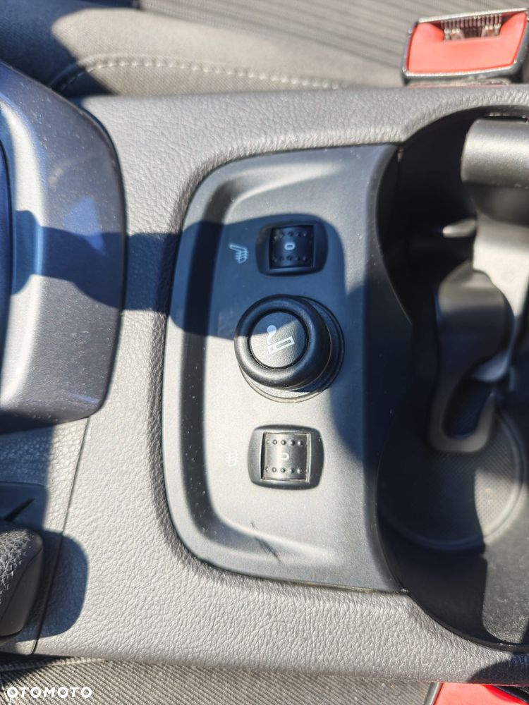 Ford Focus 1.6 TDCi Titanium - 27