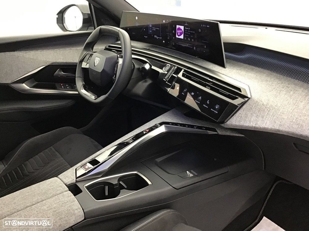 Peugeot 5008 1.2 Hybrid GT e-DCS6 - 16
