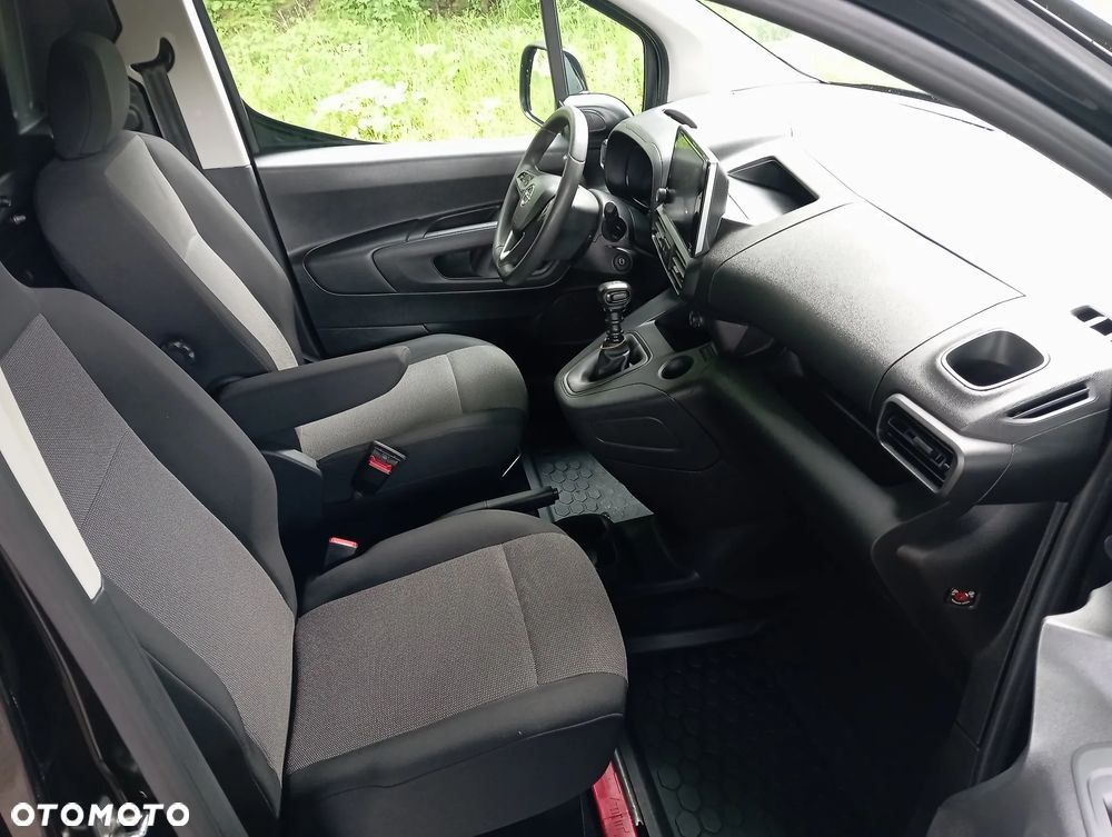 Opel Combo E - 16