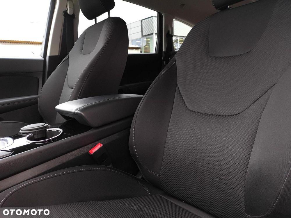 Ford S-Max 2.5 Hybrid Titanium CVT - 26