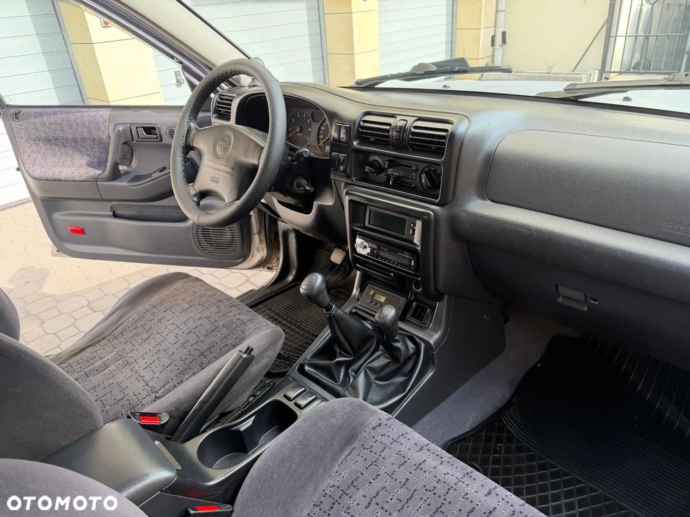 Opel Frontera 2.2 Sport RS - 14