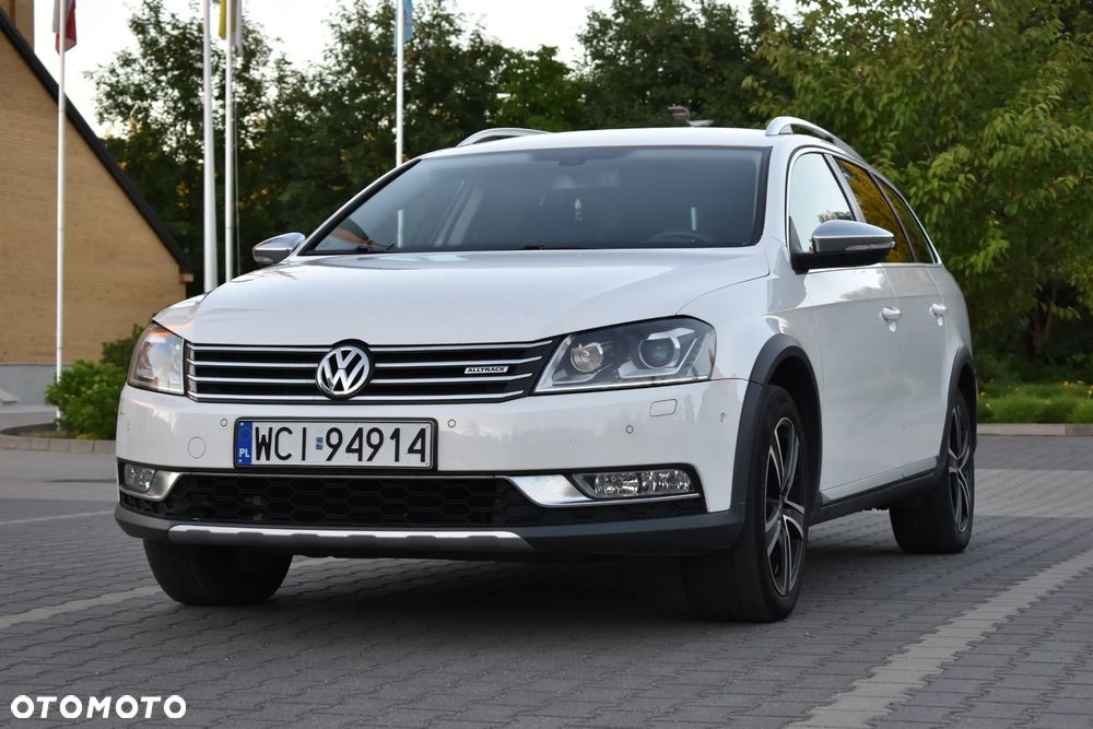Volkswagen Passat 2.0 TDI BlueMotion Technology Exclusive - 17