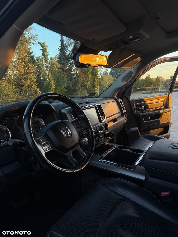Dodge RAM 1500 5.7 4x4 - 6