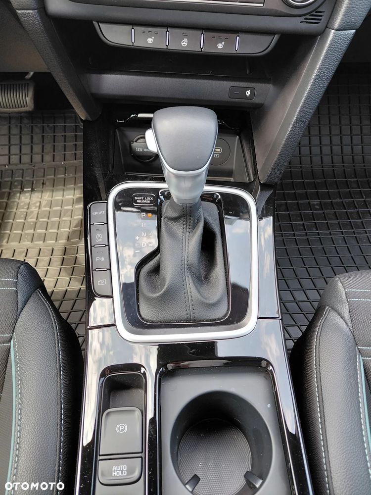 Kia XCeed - 18