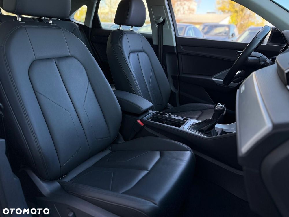 Audi Q3 Sportback - 27