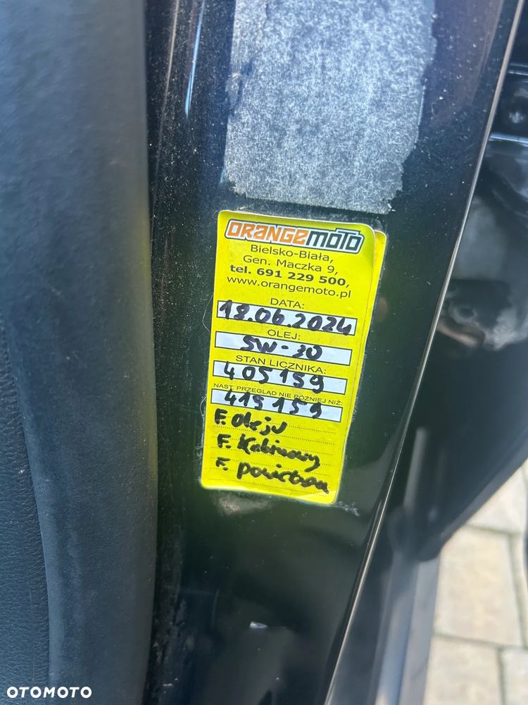 Volkswagen Passat Variant 2.0 TDI Comfortline R-Style - 19