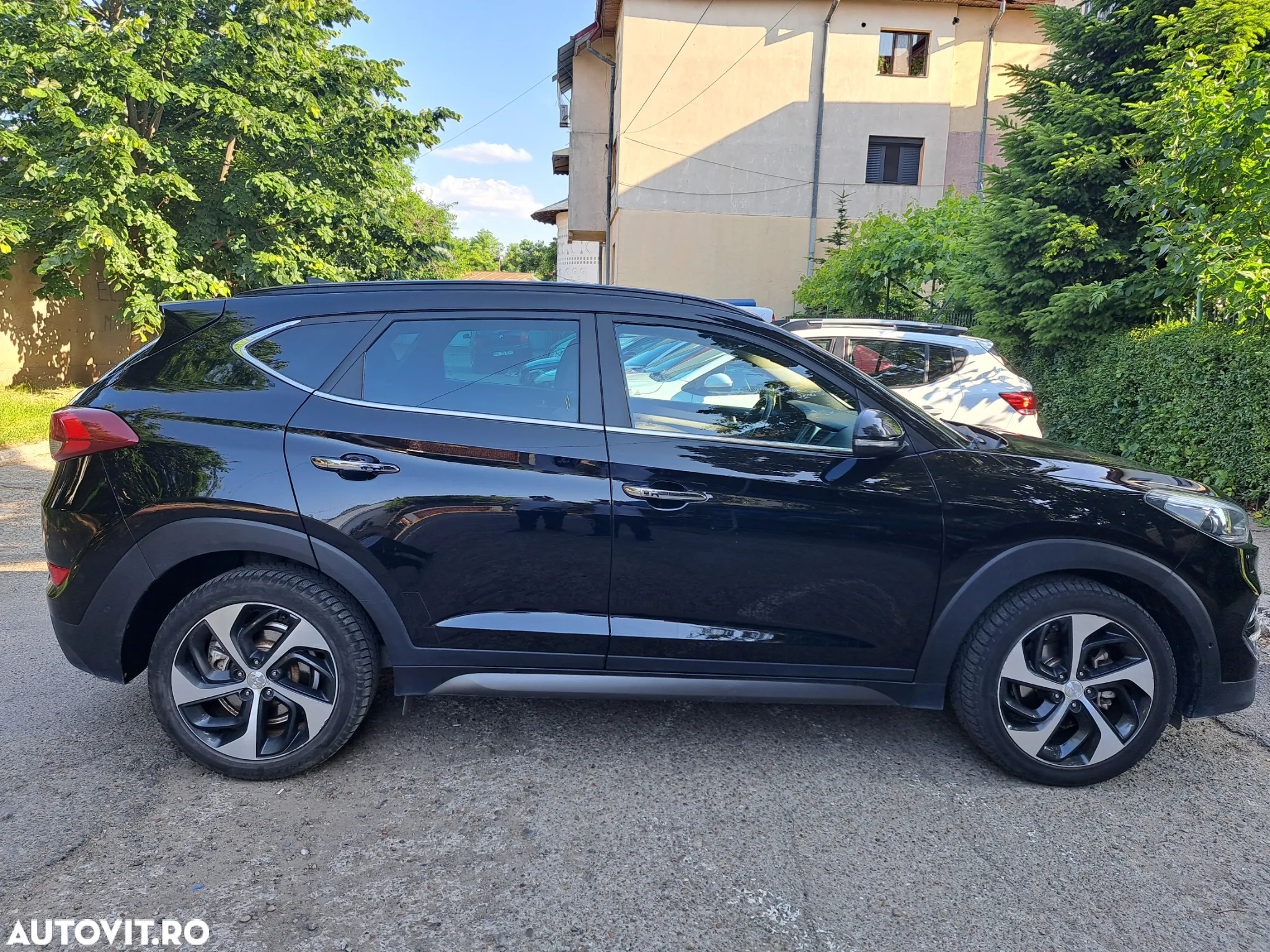 Hyundai Tucson 2.0 CRDI 4WD 6AT Luxury+ - 22