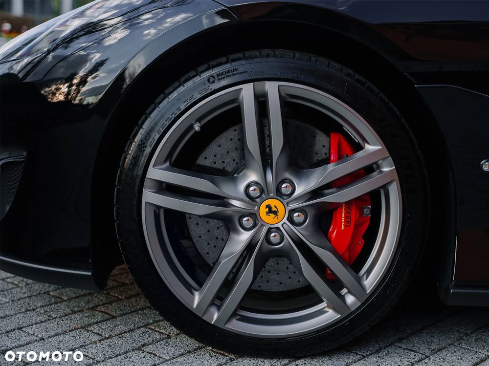 Ferrari Portofino - 13