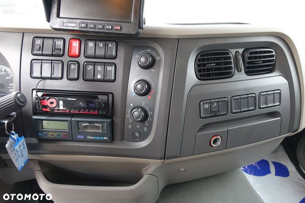 DAF LF 290 / CHŁODNIA / FRIGOBLOCK FK13 / EURO 6 / AUTOMAT / ROLETA / WINDA ZAŁADUNKOWA - 34