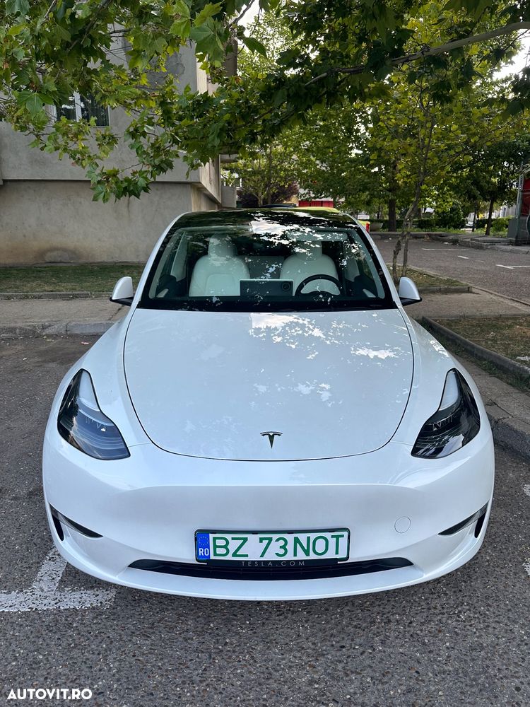 Tesla Model Y AWD Performance - 1