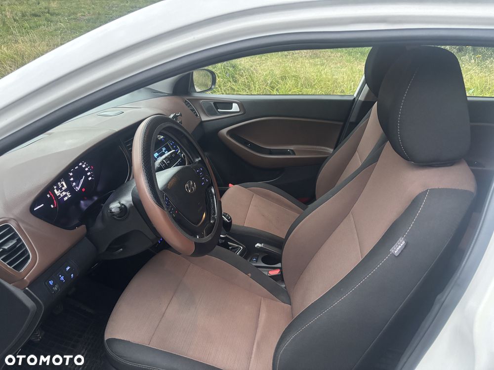 Hyundai I20 2015 photo 5
