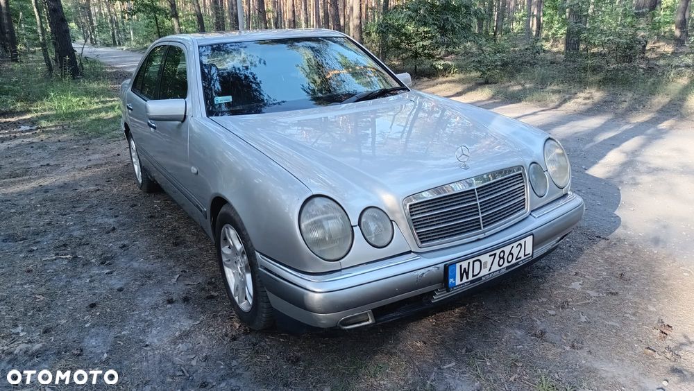 Mercedes-Benz Klasa E 220 D Elegance - 3