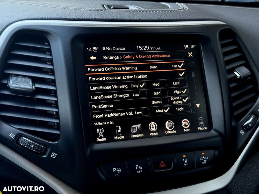 Jeep Cherokee - 17