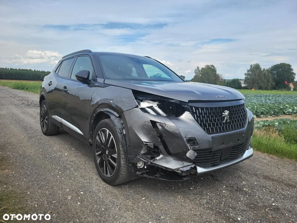 Peugeot 2008 PureTech 130 EAT8 GT Pack - 4