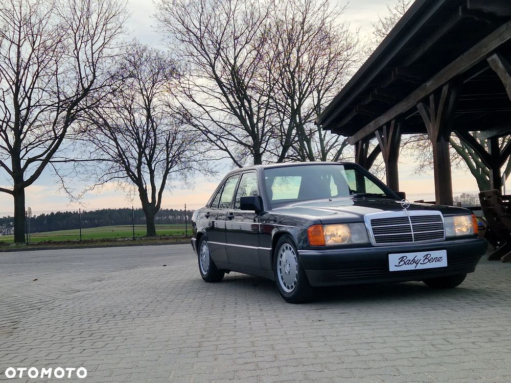 Mercedes-Benz W201 (190) - 4