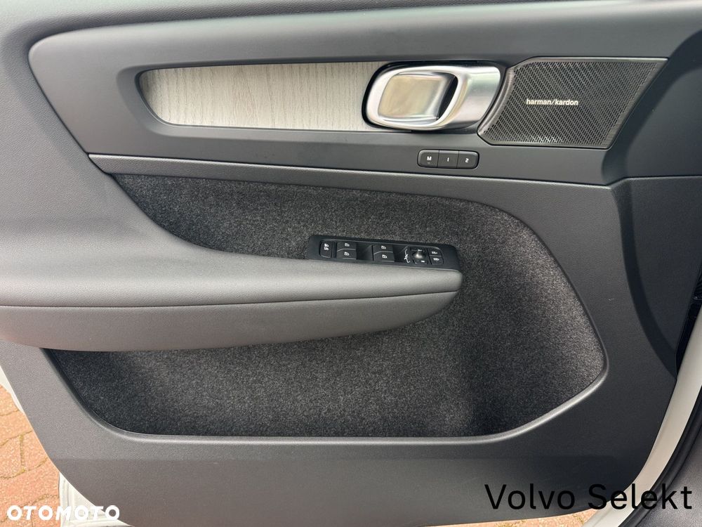 Volvo XC 40 - 24