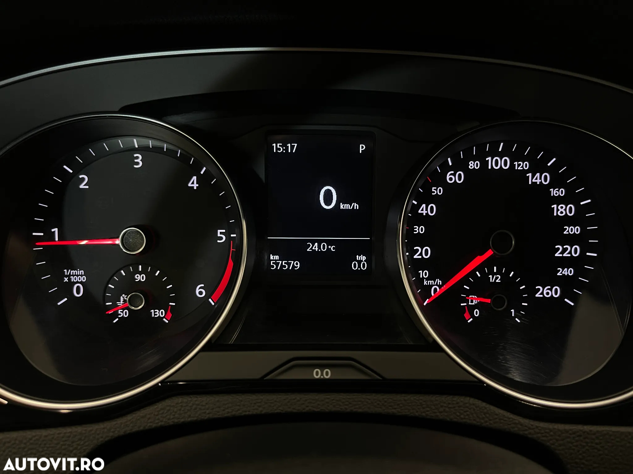 Volkswagen Passat 2.0 TDI DSG Comfortline - 27
