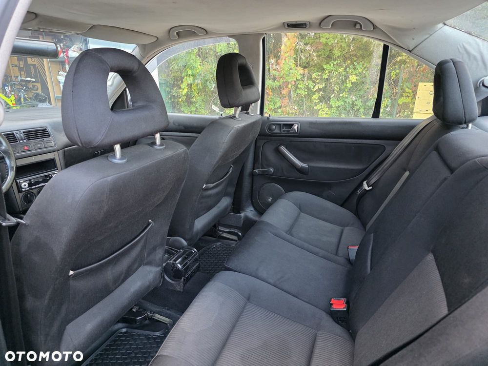 Volkswagen Bora 1.9 TDI Comfortline - 22