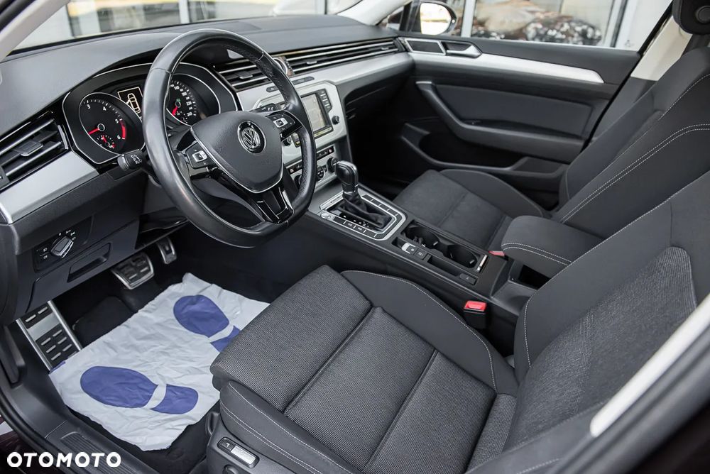 Volkswagen Passat - 18