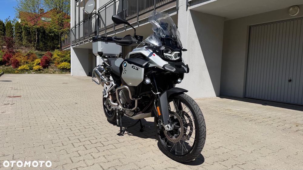 BMW F - 3