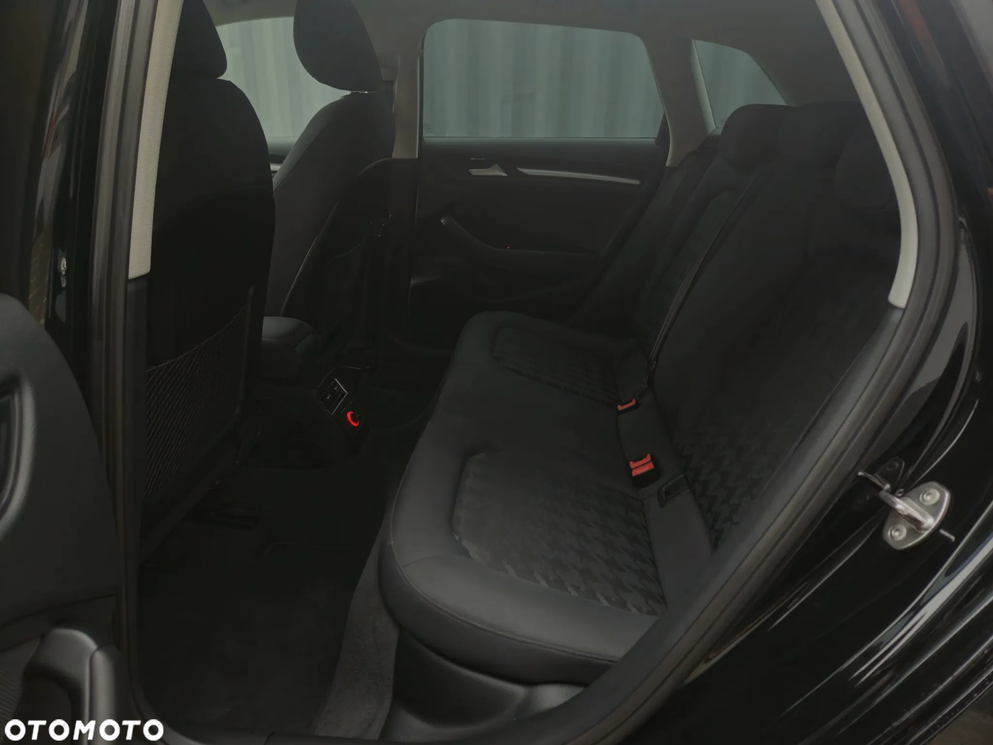 Audi A3 1.4 TFSI Sportback Ambiente - 24