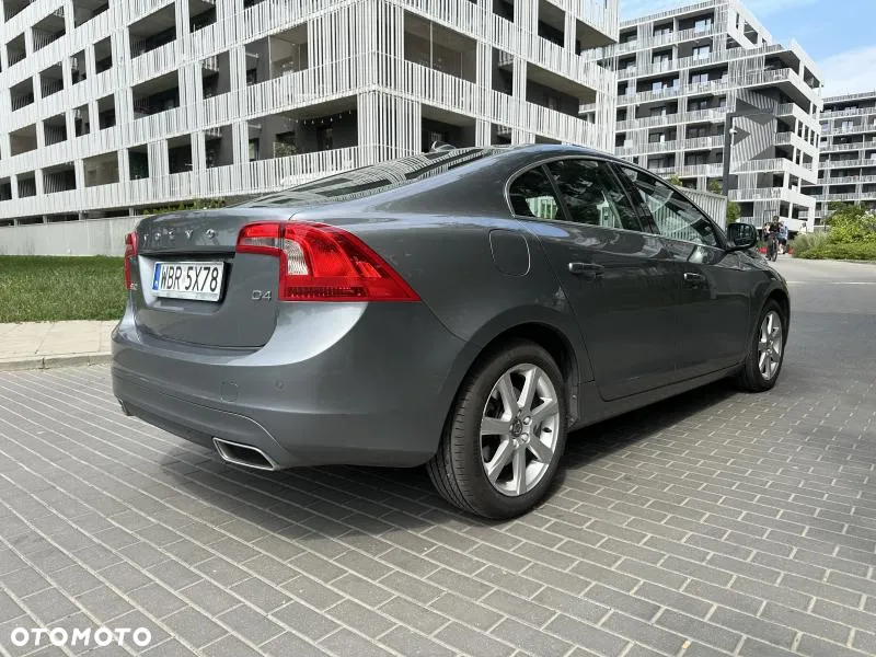 Volvo S60 D4 Drive-E Momentum - 4