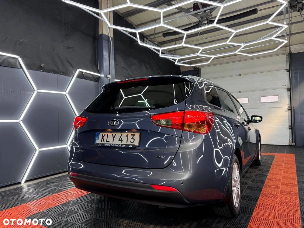 Kia Ceed 1.6 CRDi 128 Platinum Edition - 6