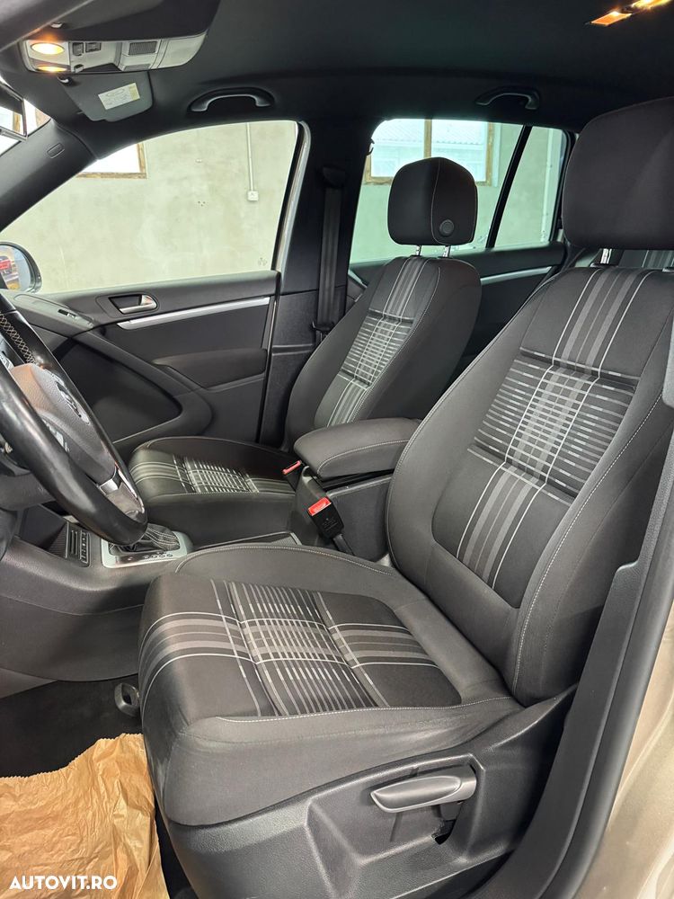 Volkswagen Tiguan 2.0 TDI DPF 4Motion BlueMotion Technology DSG Lounge Track & Style - 15