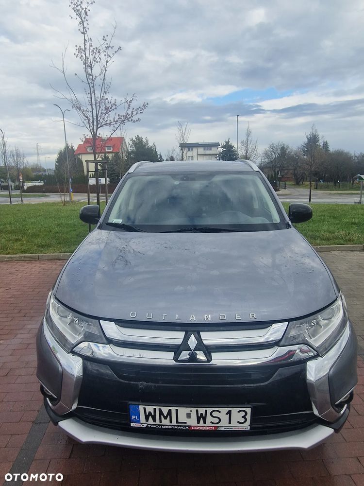 Mitsubishi Outlander 2.0 Intense + 2WD - 2