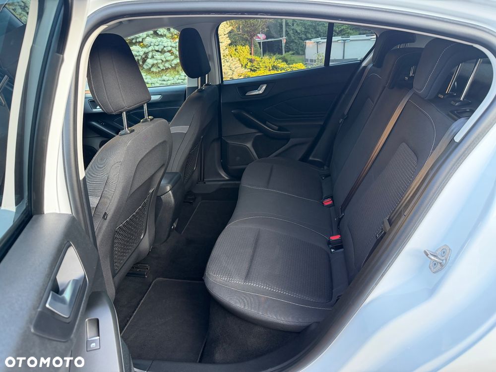 Ford Focus 1.5 EcoBlue Start-Stopp-System COOL&CONNECT DESIGN - 14