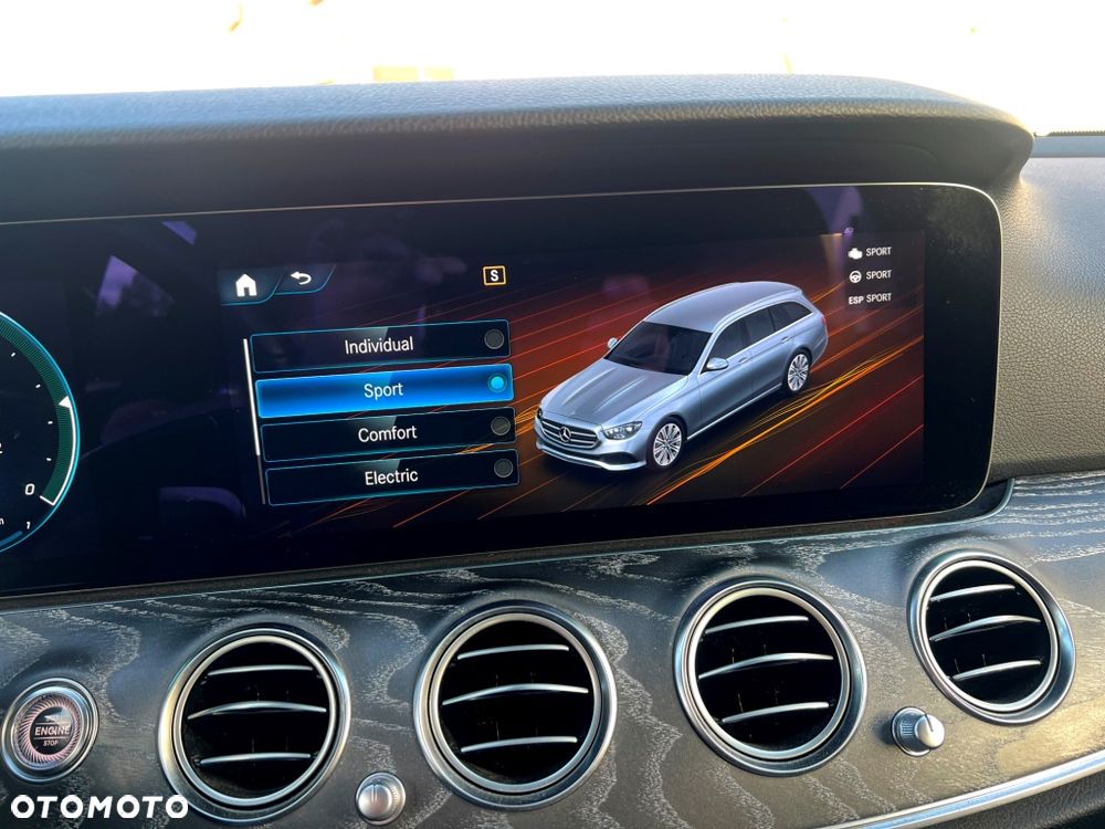 Mercedes-Benz Klasa E 300 de 4Matic 9G-TRONIC AMG Line - 22