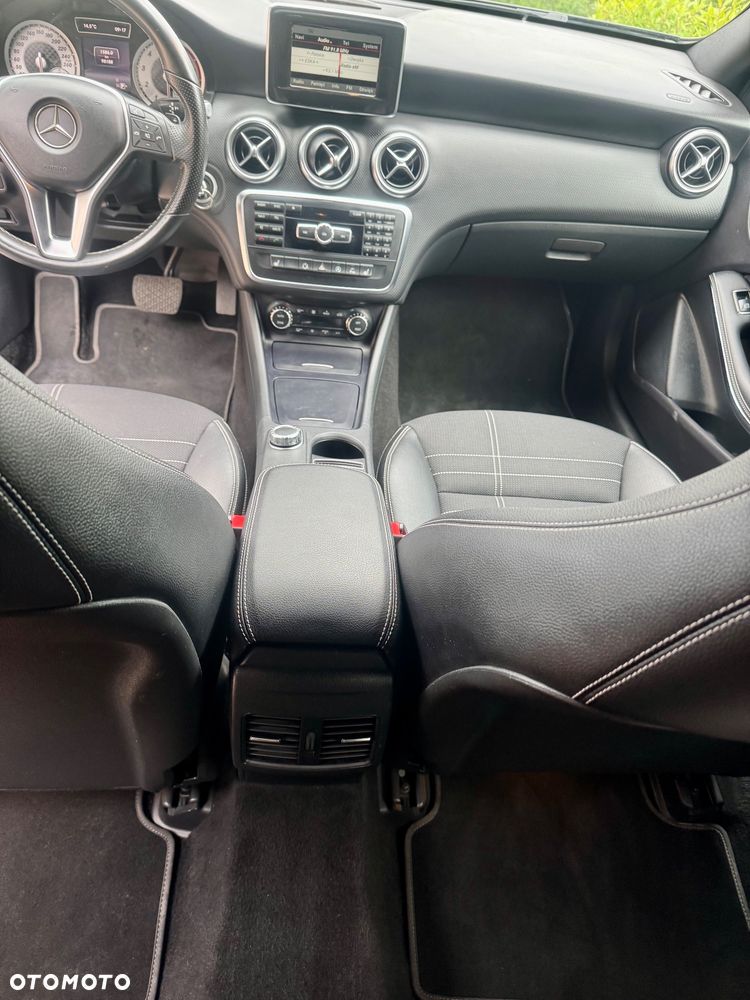 Mercedes-Benz Klasa A 180 (BlueEFFICIENCY) 7G-DCT Urban - 19