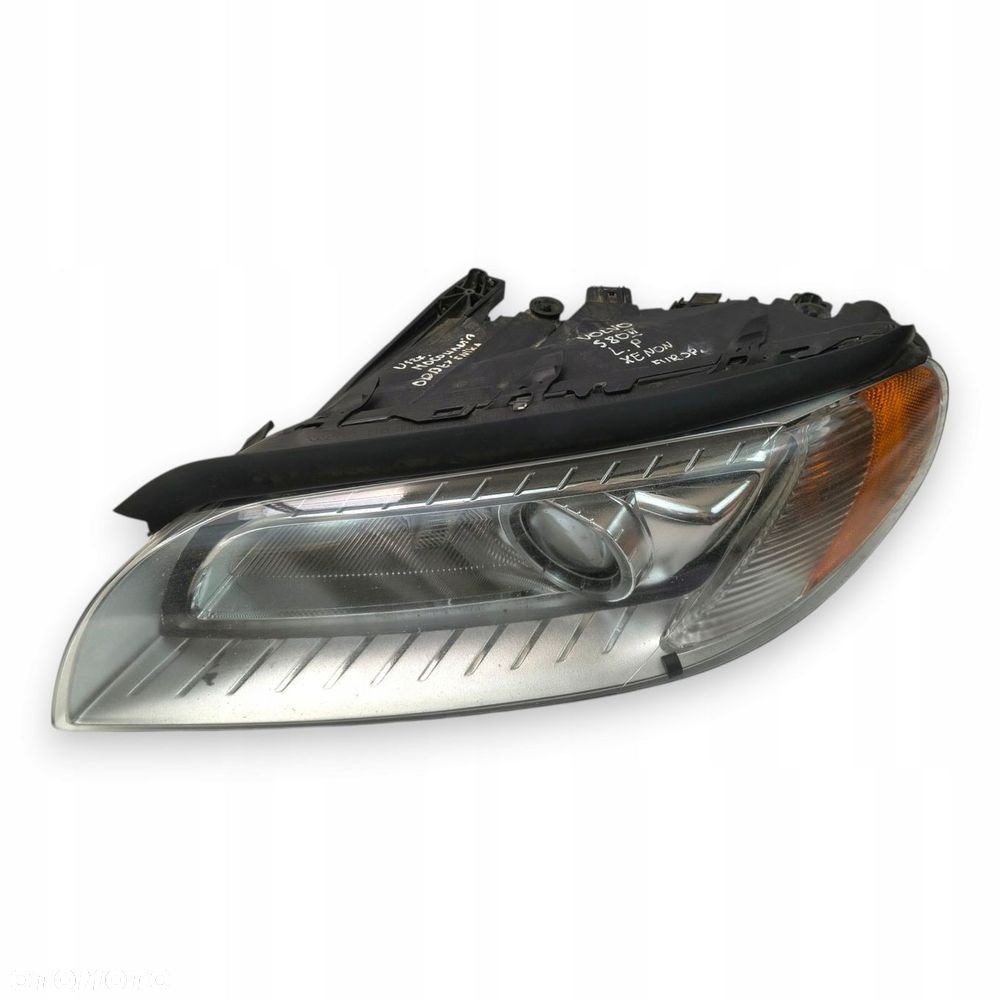 LAMPA LEWA Volvo V70 III XC70 II XENON lewy przód przednia europa 31353532 - 1