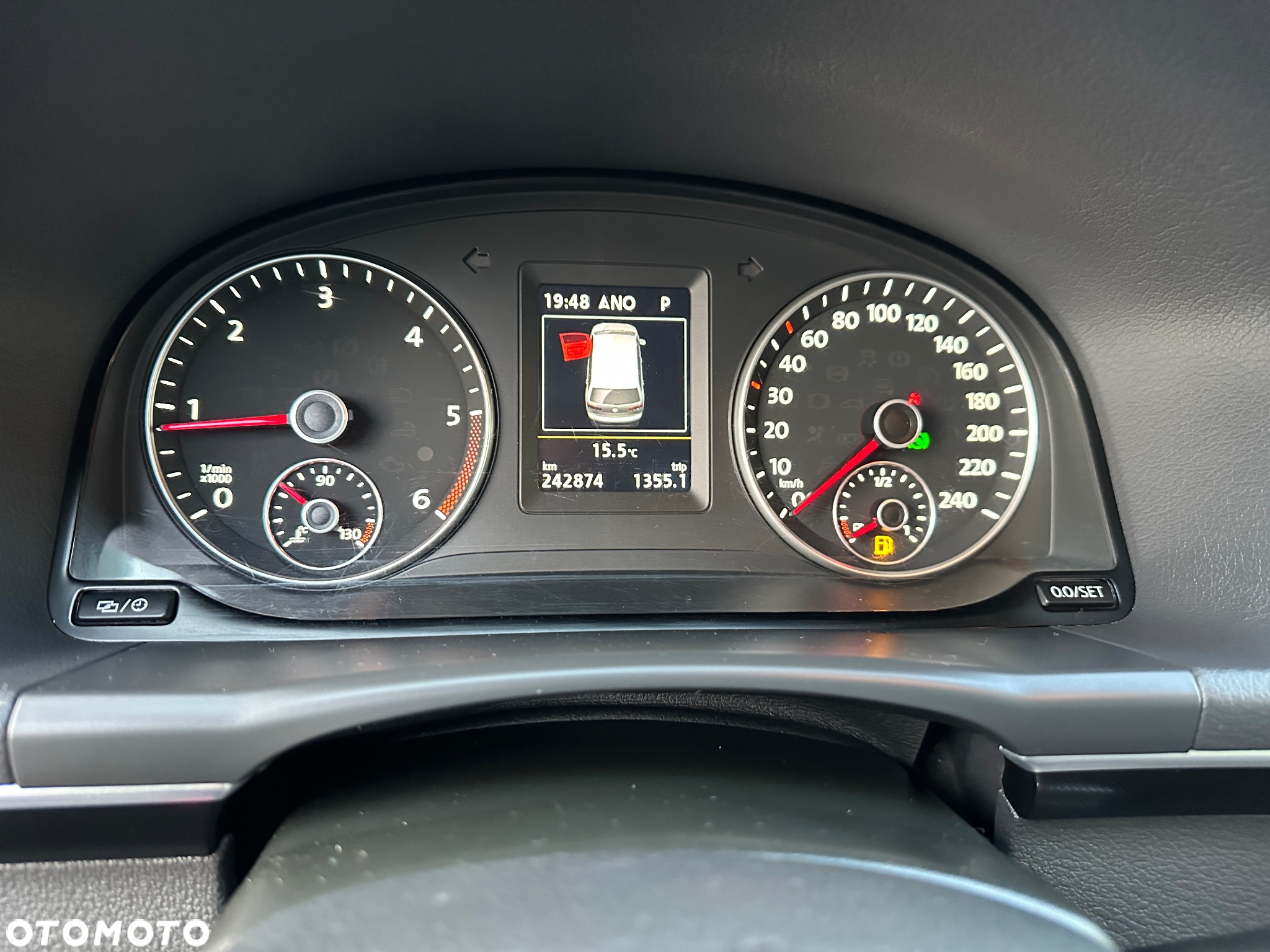 Volkswagen Touran 2.0 TDI DPF Highline DSG - 8