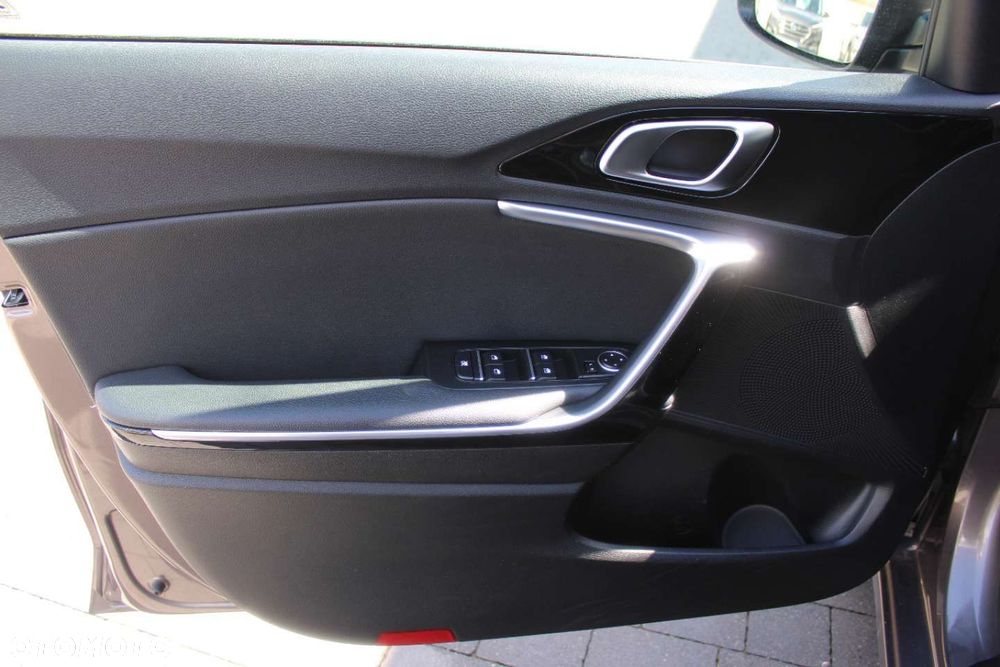 Kia Ceed - 17