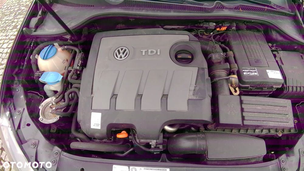 Volkswagen Golf 1.6 TDI BlueMotion Technology Comfortline - 22