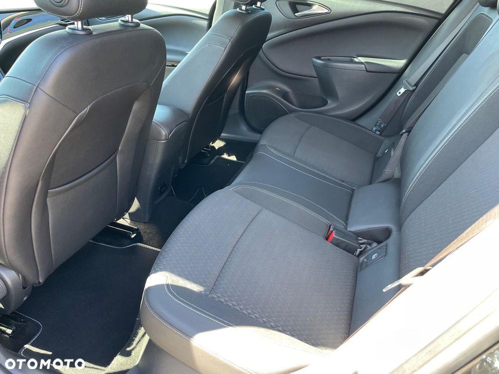 Opel Astra 1.6 CDTI Elite S&S - 17