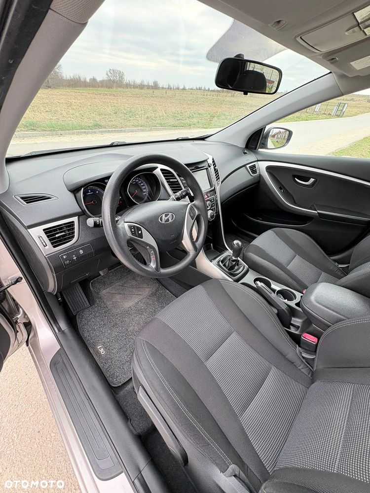 Hyundai i30 blue 1.6 CRDi Classic Navigation - 14