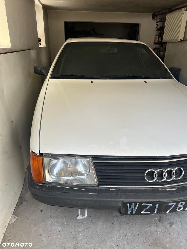 Audi 100 2.4 D - 12