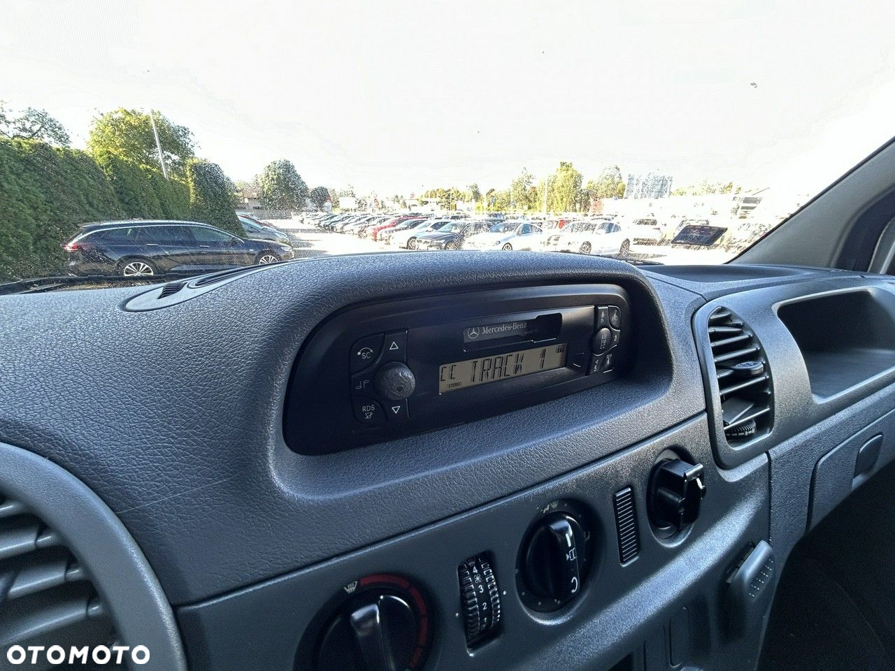 Mercedes-Benz Sprinter - 10