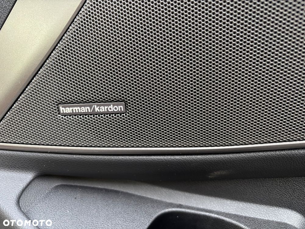 BMW Seria 3 330e PHEV M Sport sport - 23