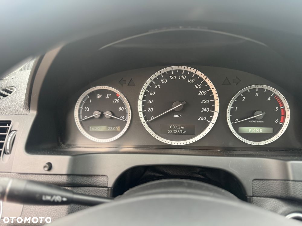 Mercedes-Benz Klasa C 200 CDI DPF Automatik Avantgarde - 22