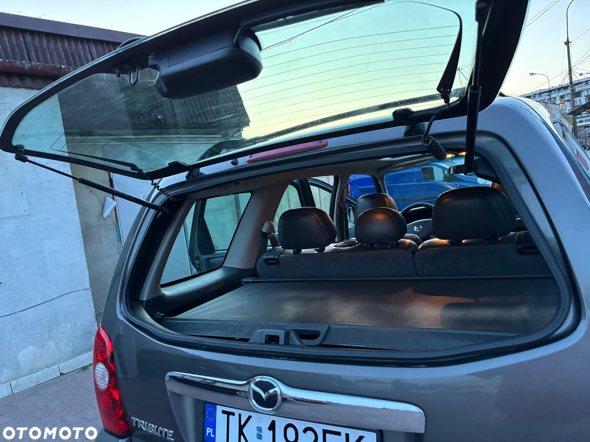 Mazda Tribute 2.3 Comfort - 36