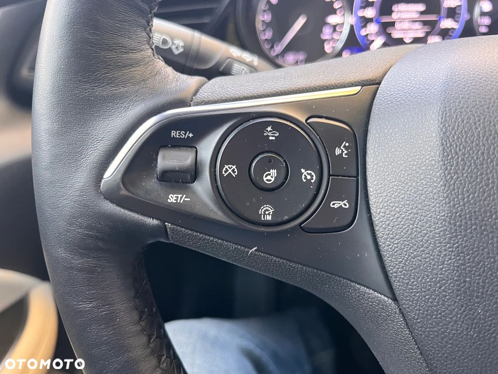Opel Insignia - 11