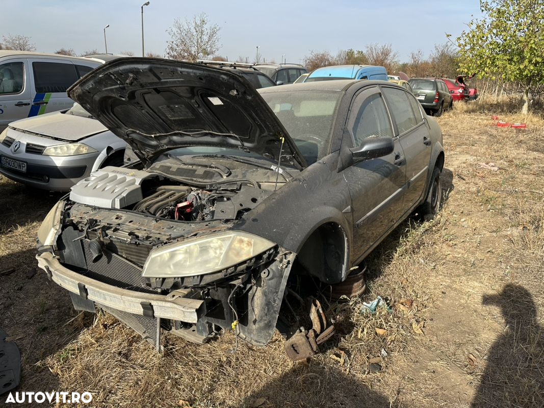 Dezmembrez Renault Megane 2 - 4