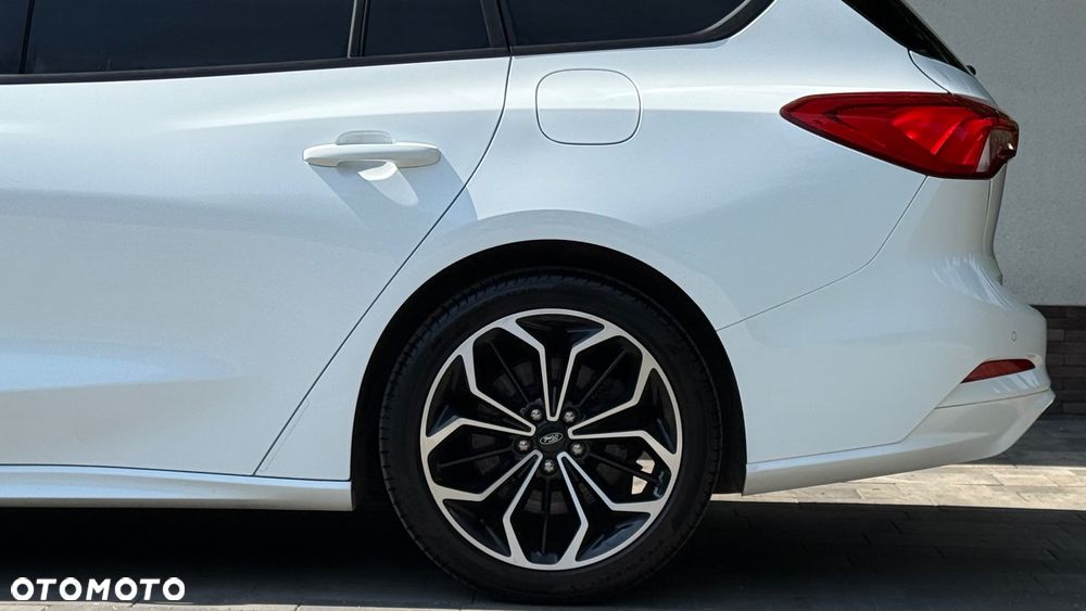 Ford Focus 1.5 EcoBlue Start-Stopp-System ST-LINE DESIGN - 22