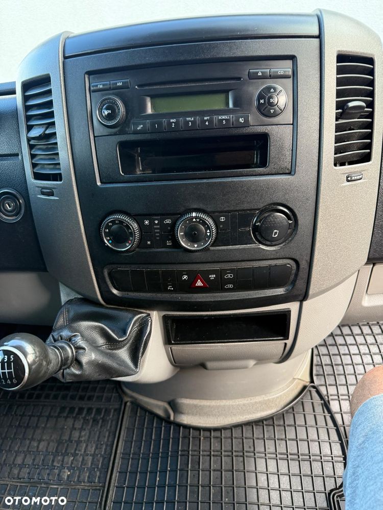 Volkswagen Crafter - 11