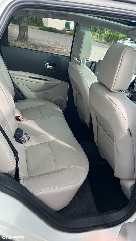 Nissan Qashqai 1.6 DCi 4x4 Tekna - 24