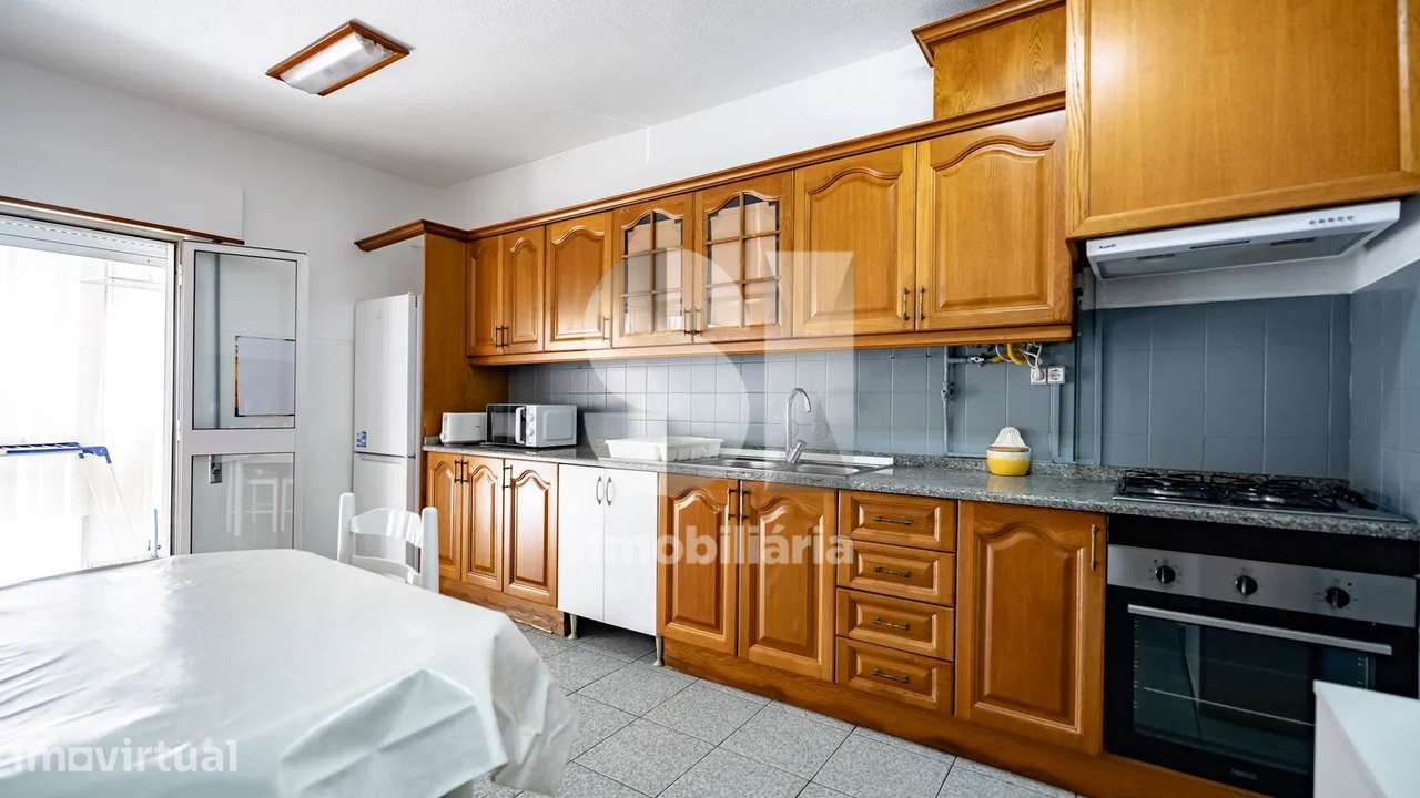 Apartamento T2 com 2 WC - Grande imagem: 4/13